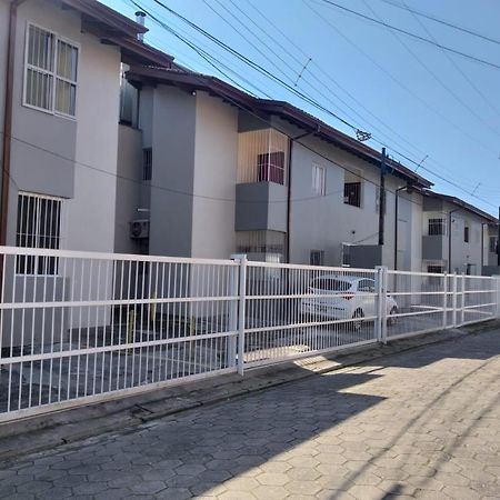 Apartamento Ubatuba - Praia Grande - 250M Da Praia Zewnętrze zdjęcie