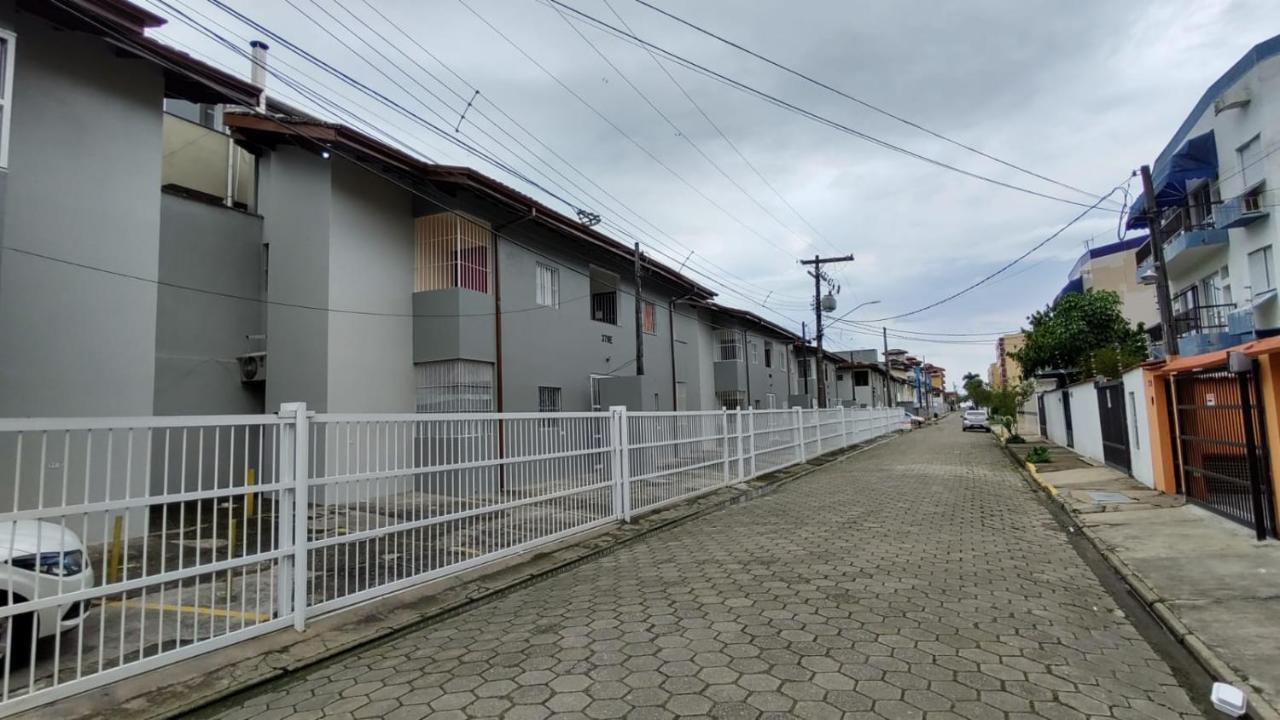 Apartamento Ubatuba - Praia Grande - 250M Da Praia Zewnętrze zdjęcie